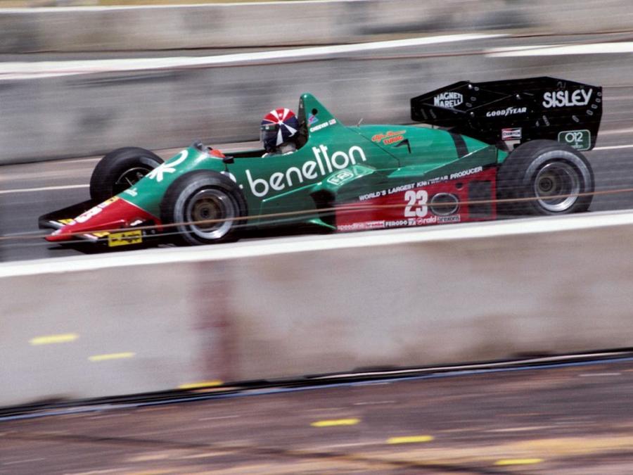  Alfa Romeo 184T 1984 года  (фото 8 из 11)